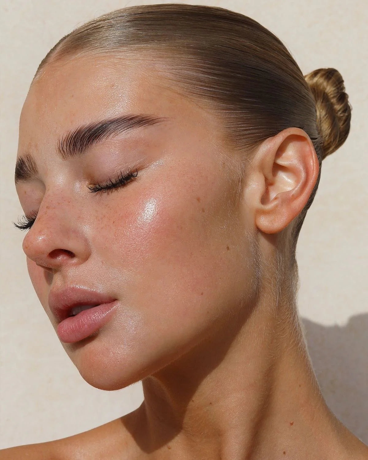 Bevalora™ Pro-Natural Face Lifter
